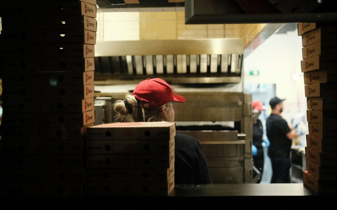 Best 4 Back-of-House Technologies for UK Quick Service Restaurants